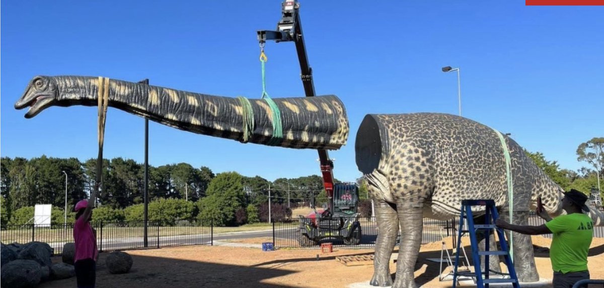 In creating a new display, the National Dinosaur Museum in Canberra, Australia, built a dinosaur using a Magni TH 6.20 supplied by  Jonox Telescopic Forklift Hire, a customer of <a href="/AllLiftForklift/">All Lift Forklifts</a> - Magni’s dealer in the region.
Read more at\: bit.ly/3KJuUsK