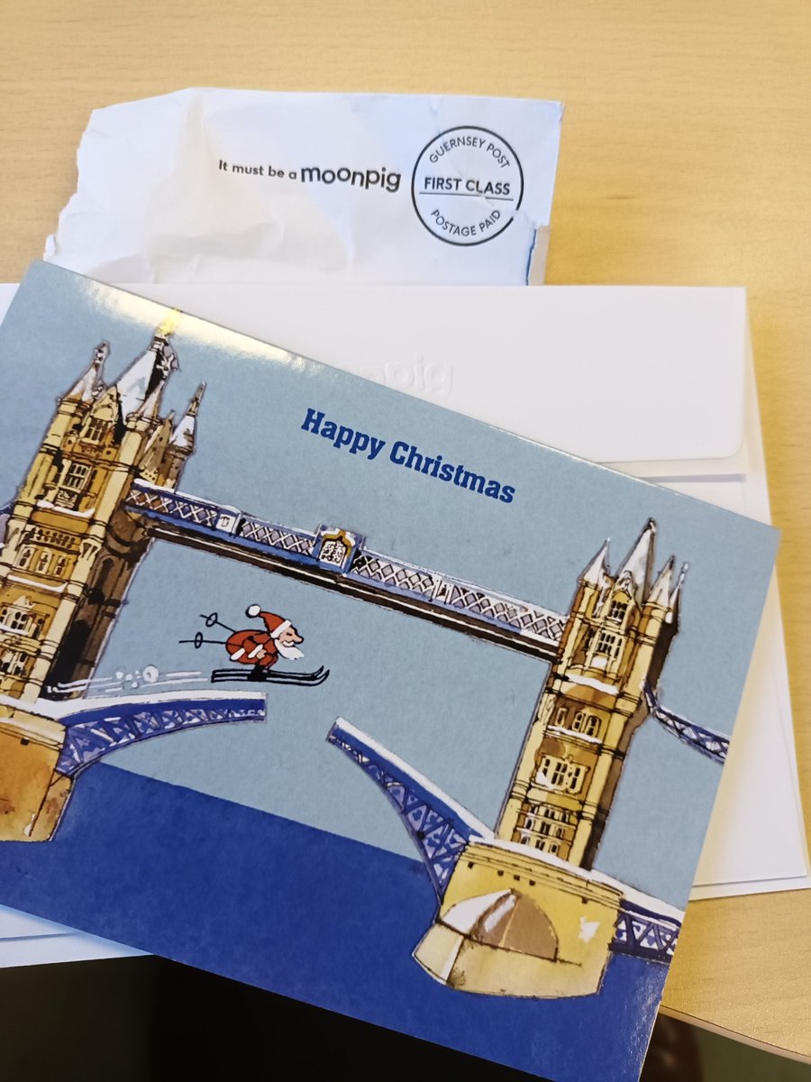 MikeWiseboy's tweet photo. Congratulations @MoonpigUK...my Christmas cards ordered on 1st December arrived today...no wonder i no longer use you. https://t.co/Aoke9eEpI5