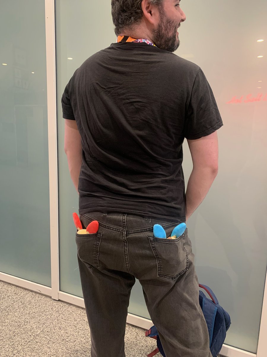 I decided to be silly and charge my butt. Remember you always need a positive and negative side for batteries! #Pokemon @ExcelCentre thanks @straw_berrypi for indulging this masterpiece!