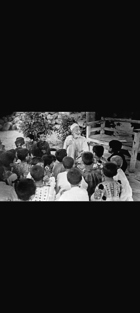 malak_mujtaba's tweet photo. Drop a picture of #Bacha_Khan_Baba🌹🕊️🌷 from your Gallery. https://t.co/nDXrlyyqLJ