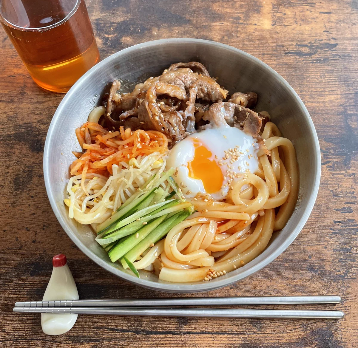 彩り豊かでお手軽なピビン麺うどん！ 混ぜるだけの簡単レシピ