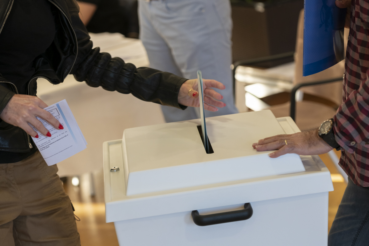 LuxembourgLU's tweet photo. #icanvote
As a non-🇱🇺 resident living in 🇱🇺, you can register to vote today until 5 p.m.
Visit your municipality or do it online via #MyGuichet.lu or #AppMyGuichet.lu.
More details and the link to the online form ➡️ https://t.co/PPDKuNfmdn
@MiFa_Lu @MINTLuxembourg
Photos: SIP https://t.co/IngxokzHHH