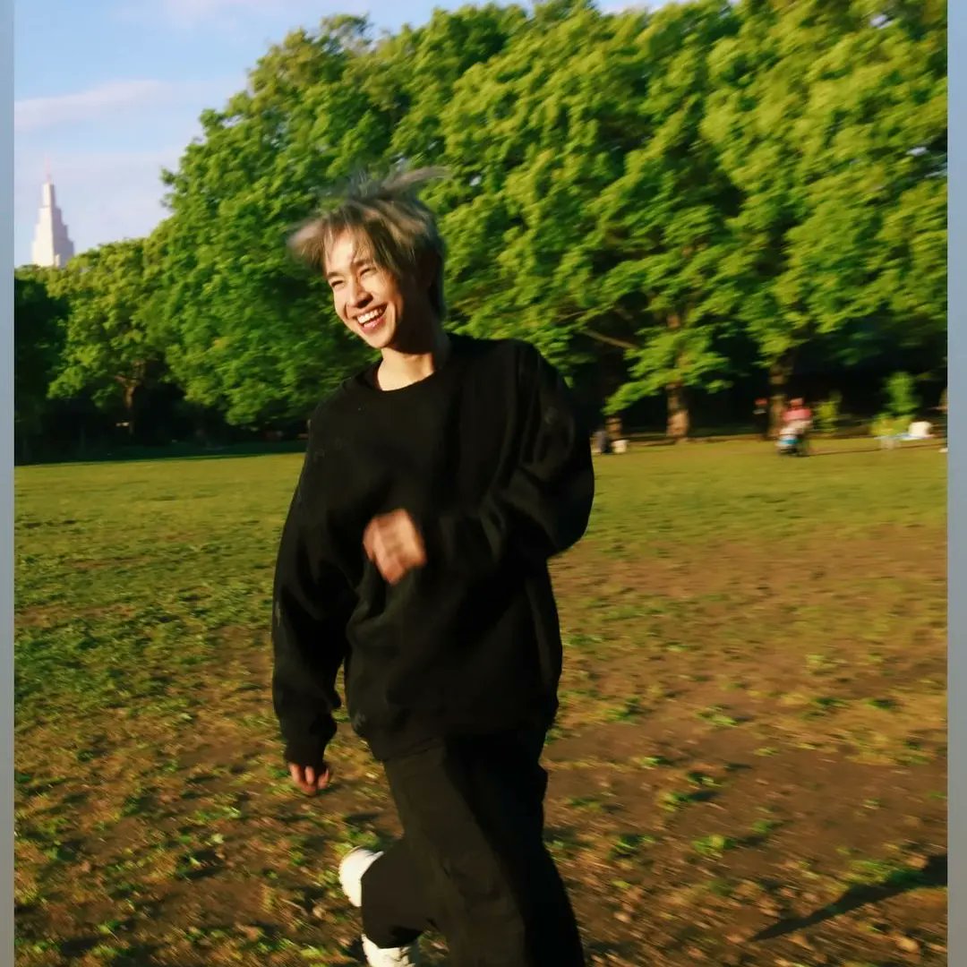 corazonthlatino's tweet photo. Actualizacion de IGs de Note:

ชัดๆ ตอนวิ่งเล่น กับแม่ซื้อ55555

Trad esp: Corriendo y jugando con su madre jajajaja

🗣️Me encanta verte feliz 🥰🥰🥰

#Fluke_natouch 
#notemakeup 

By Luba 🌟 https://t.co/dxcBasbS2C