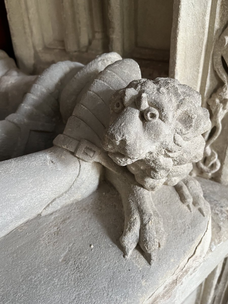 Barb_Drummond's tweet photo. #MonumentsMonday #Spaxton https://t.co/X2qq6fH8DG