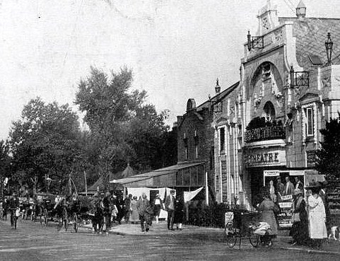 This photo shows what the top of Lumley Road, #Skegness looked like in the late 19th Century. The theatre pictured, now Tower Cinema, underwent several phases of renovation and rebuild during the 20th C and the building now has an art deco facade rather than the one in this photo