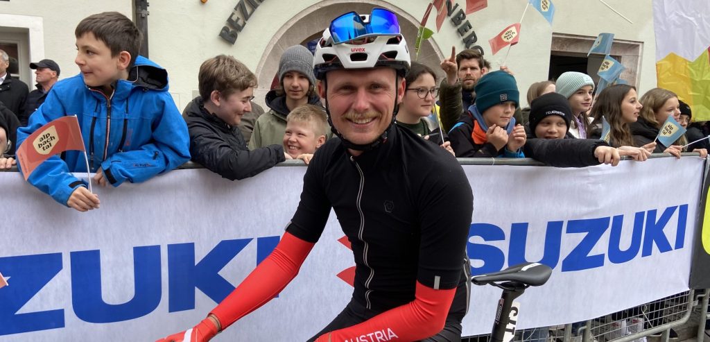 VIDEO | Moran Vermeulen, de Oostenrijker met Nederlandse roots en Rotterdamse tongval

wielerflits.nl/nieuws/moran-v…

🇦🇹 #wielrennen #koers #ciclismo #radsport #TotA #TouroftheAlps <a href="/Tourof_TheAlps/">Tour of The Alps</a>