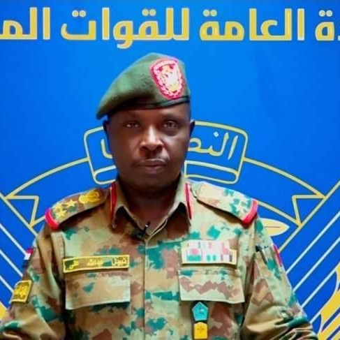 GHQSudan's tweet photo. أعلن الناطق الرسمي للقوات المسلحة اليوم استعادة القوات المسلحة السيطرة على مبنى الإذاعة والتلفزيون وإعادة البث.#النصر_لنا #الجيش_السوداني https://t.co/vPbqqAzsWZ