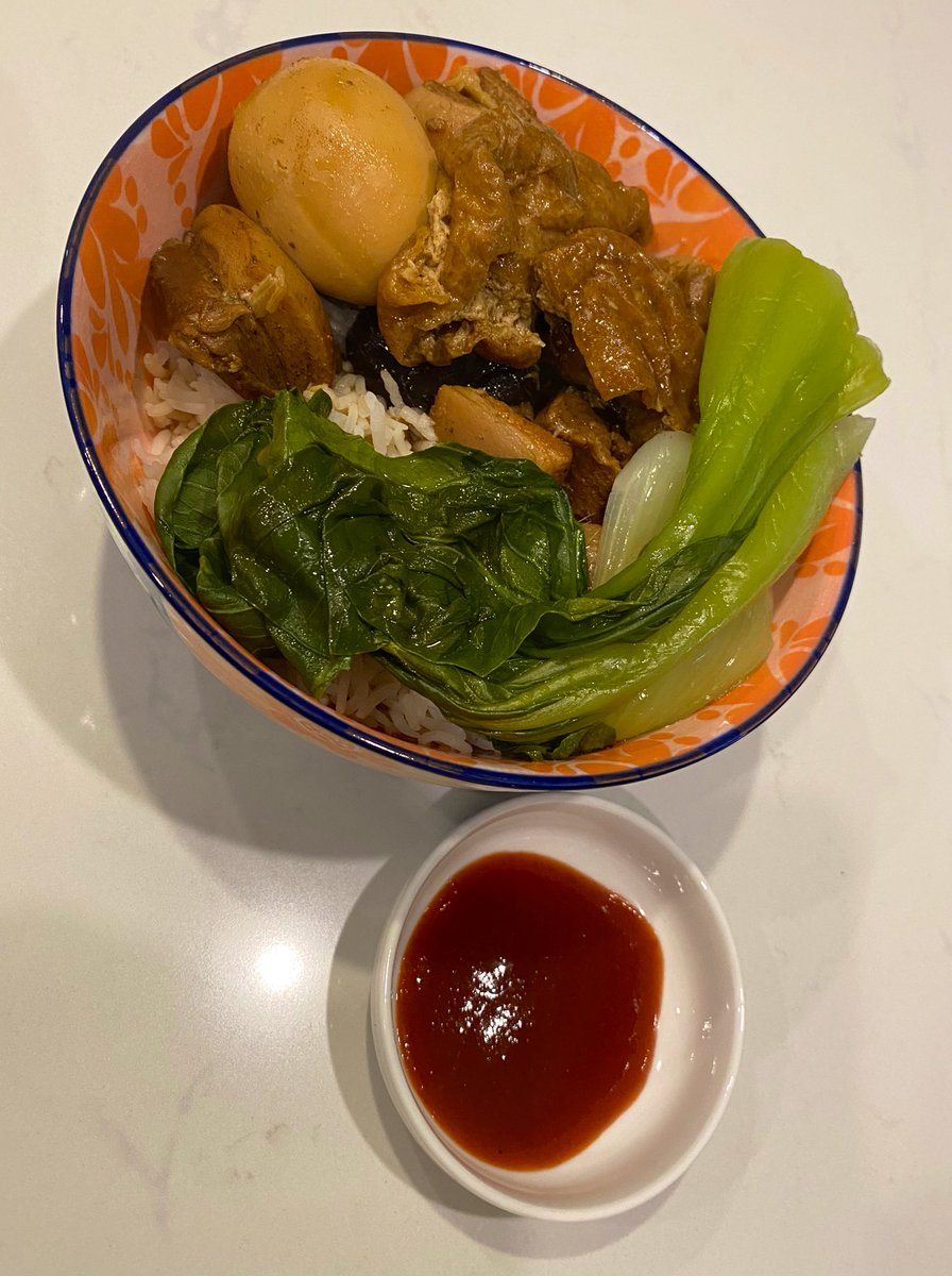 Nothing beats a home cooked Taiwanese style braised pork belly on a chilly autumn’s evening. #holidaycooking #braisedporkbelly #winterwarmers #comfortfood