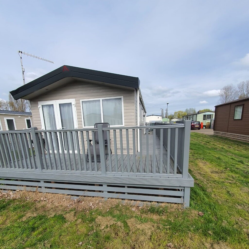 Here at Billing Aquadrome, we have just taken into stock an APPROVED PRE-OWNED 2019 Atlas Family Van, 40’x12.6’ with 2/3 bedrooms. The holiday home itself is in fantastic condition, having only been owned previously by a very caring family.

 The holiday… instagr.am/p/CrIpWNNN56b/