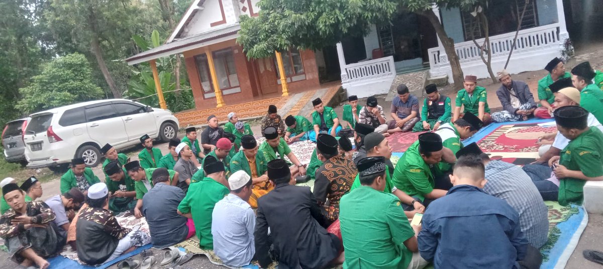 ansorkraksaanpc's tweet photo. Silaturahmi dan Buka Bersama PC GP Ansor Kota Kraksaan dalam Rangka Hari Lahir ke-89 GP Ansor di Kediaman Ketua @zen_ubaidillah Senin (17/04).

#AnsorKotaKraksaan
#Harlah89GPAnsor https://t.co/9PnAkWfz93