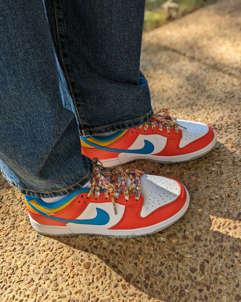 amcmath04's tweet photo. Sunday Birthday Kicks!#KOTD #Nike #DunkLowQS #LBJ #FruityPebbles #undssunday #ashwithkicks #thesolefirm #queensofsole #respectherstyle #sneakersisterhood #snkrsliveheatingup #ITSFLive #wearyoursneakers #yoursneakersaredope #respectfemalesneakerheads https://t.co/sB3k9GYP7s