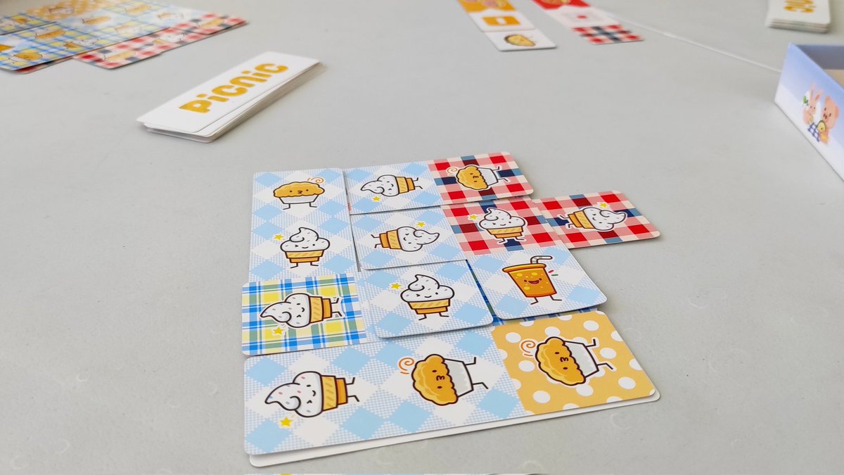 ElDailyToken's tweet image. Otra #QuedadaLudoducto! Nos fuimos de relajante #Picnic para coger energía para lo que nos esperaba en el frenético #KitchenRush y, aunque no fuimos capaces de conseguir nuestro objetivo, decidimos que nos merecíamos un poco de diversión en el parque de #MeepleLand! #juegosdemesa