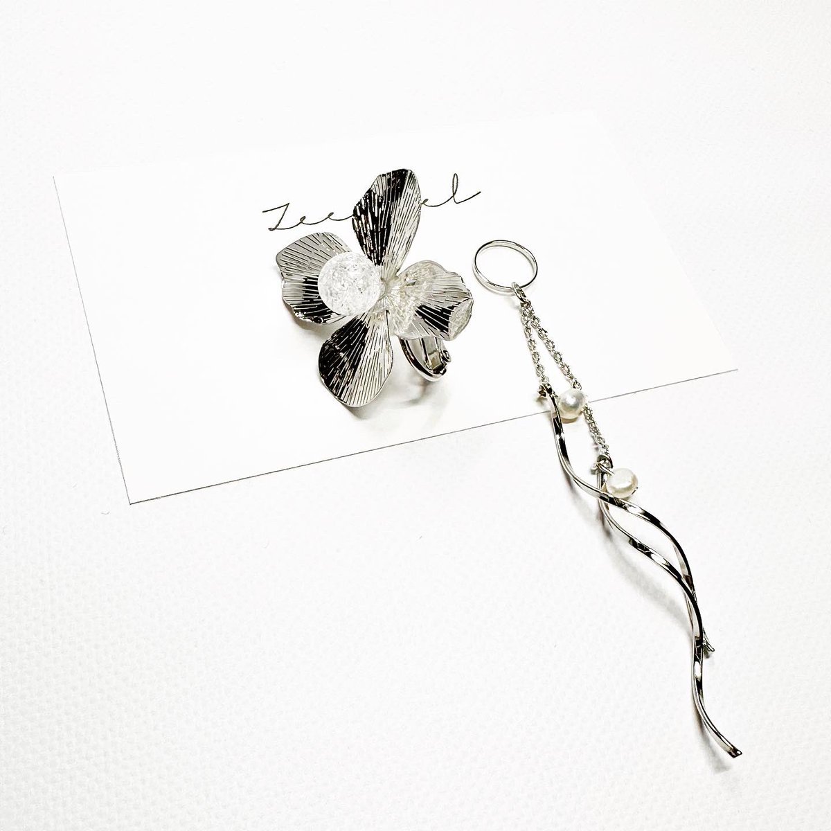 OSAJIMAcop's tweet photo. zeepbel 【花信風】

花が咲いたことを知らせる風𓏲𓂅𓂅
結婚式やデートにお勧めピアス

https://t.co/8XZG8V2k02

#ハンドメイド #ハンドメイドアクセサリー #ハンドメイド好きな人と繋がりたい #結婚 #BASE #ハンドメイドピアス #ハンドメイド作品 #minne https://t.co/KDOIZGILyE