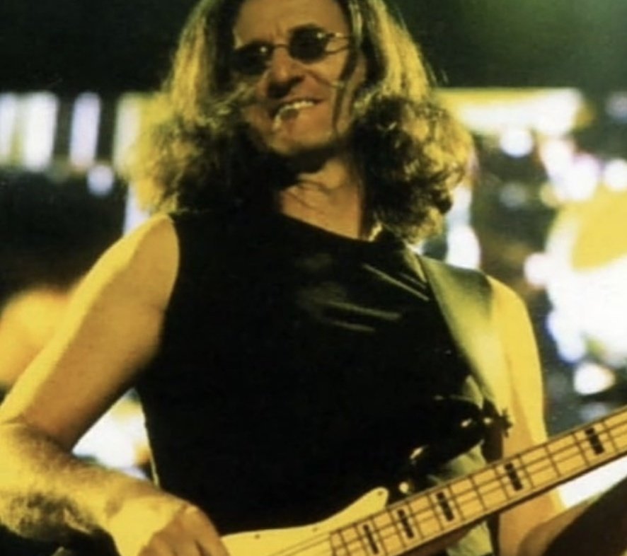 Tinathread's tweet photo. #RushFamily Happy Monday everyone!!! 😛 https://t.co/VKeNTZ5WEa