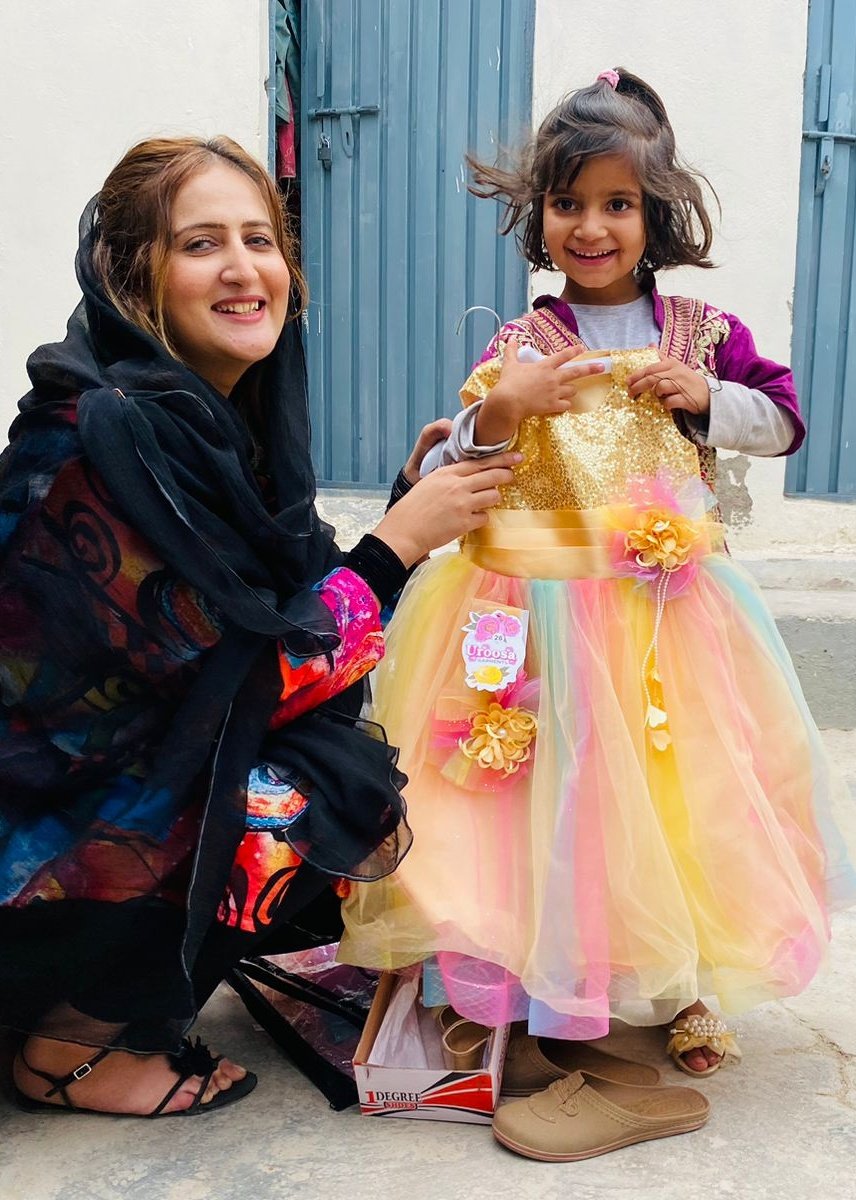 F_K_khattak's tweet photo. Her smile 🥺❤️
#EiDDistribution 
#Jailactivity 
#humanity 
#spreadsmiles https://t.co/xA5Djjz6L4