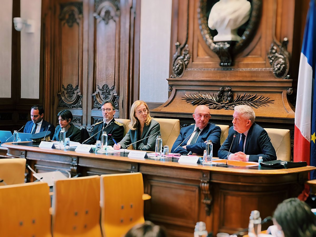 CharlotteCaubel's tweet photo. Installation du 3e Comité Départemental de la Protection de l’Enfance ! @SHaussoulier Une expérimentation sur 5 ans qui permet aux services du département @Somme_fr et de l’État de se coordonner sur la mise en œuvre de la politique de protection de l’enfance dans leur territoire. https://t.co/A4uKm5VUVg