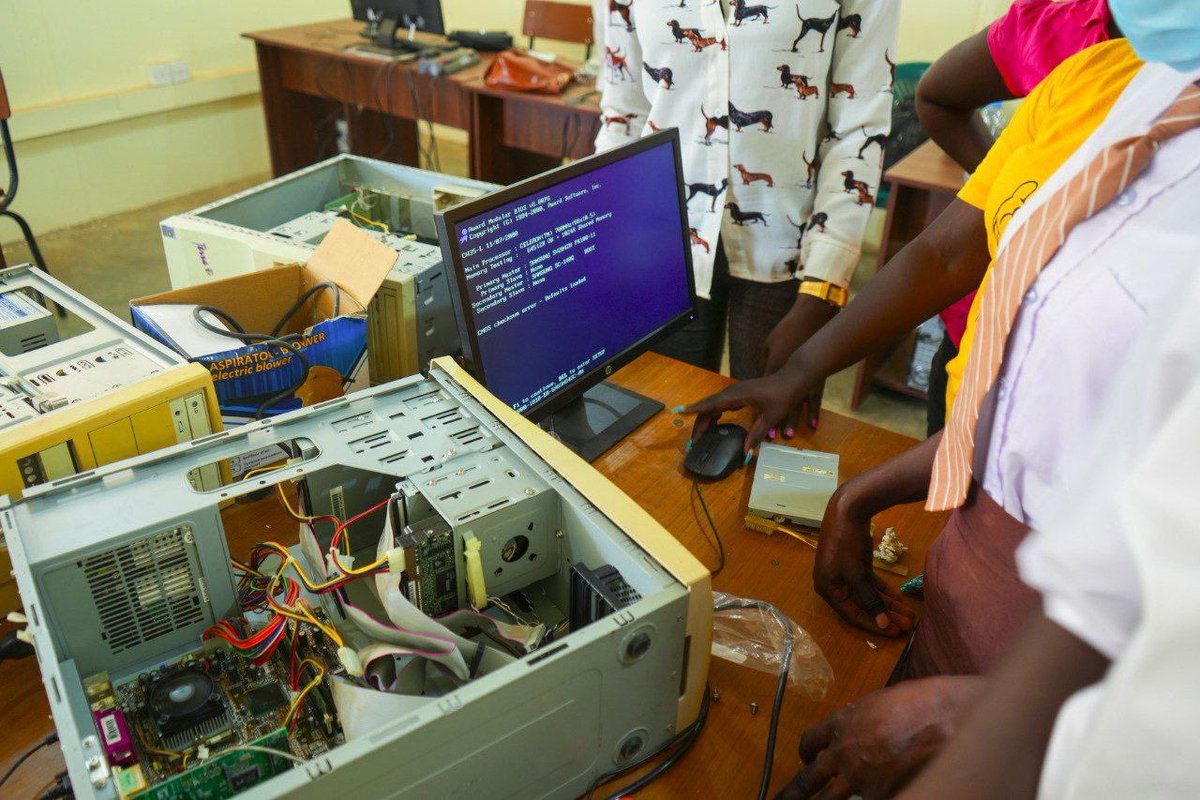 Thoughts from the repair tour, Juba Day Secondary school.

“Sometimes in our locality and mentality, people who are dealing with computers, and they are girls people will say, they are crazy, they are not supposed to be doing this.
#SSOT