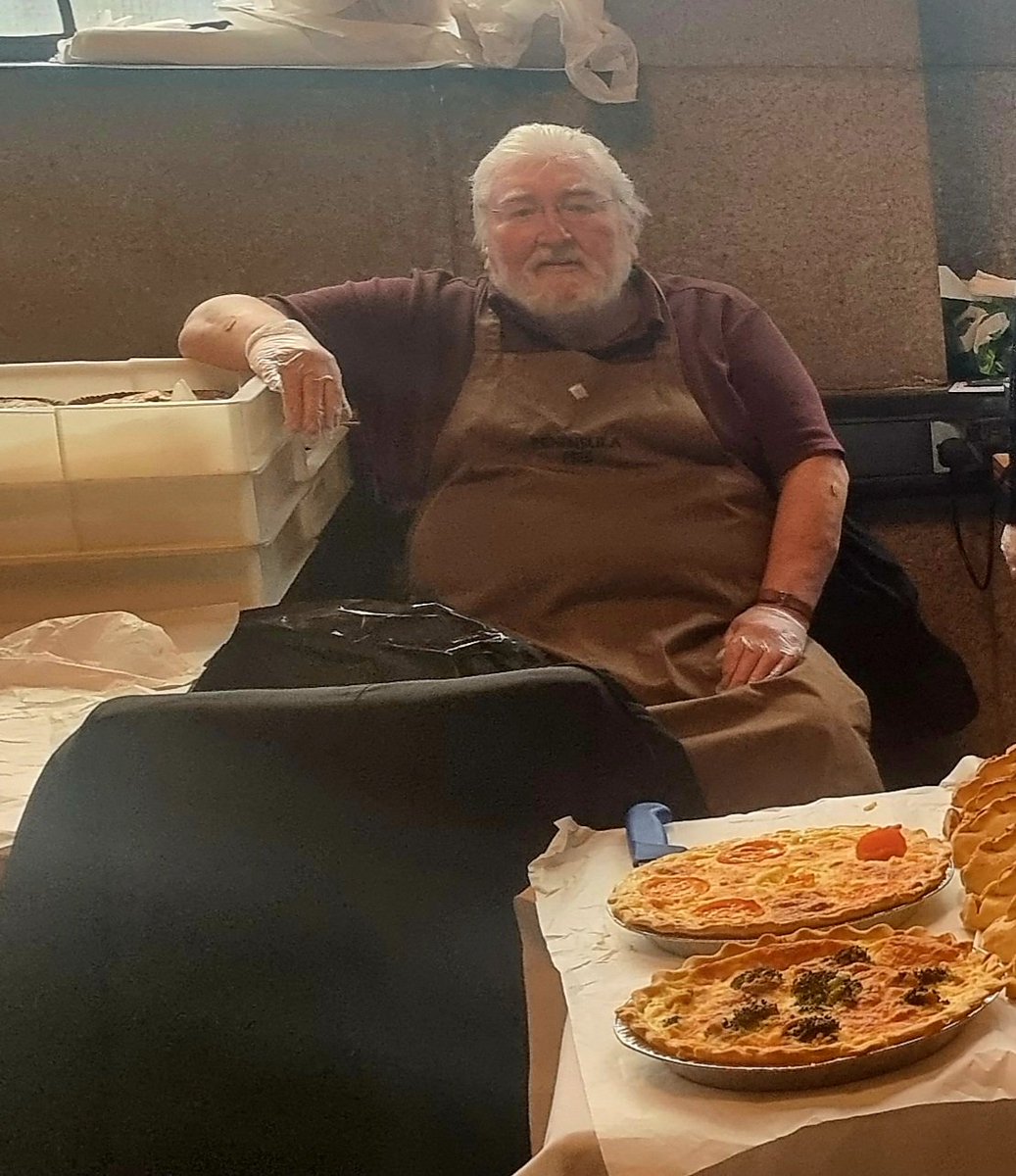 lbfCAMRA's tweet image. Sad news to report. Kevin Murray of Peninsula Pies has sadly passed away. Kevin has been supporting our festival for nearly 20 years, selling his famous pork pies and cheese and onion pasties. His presence will be missed.