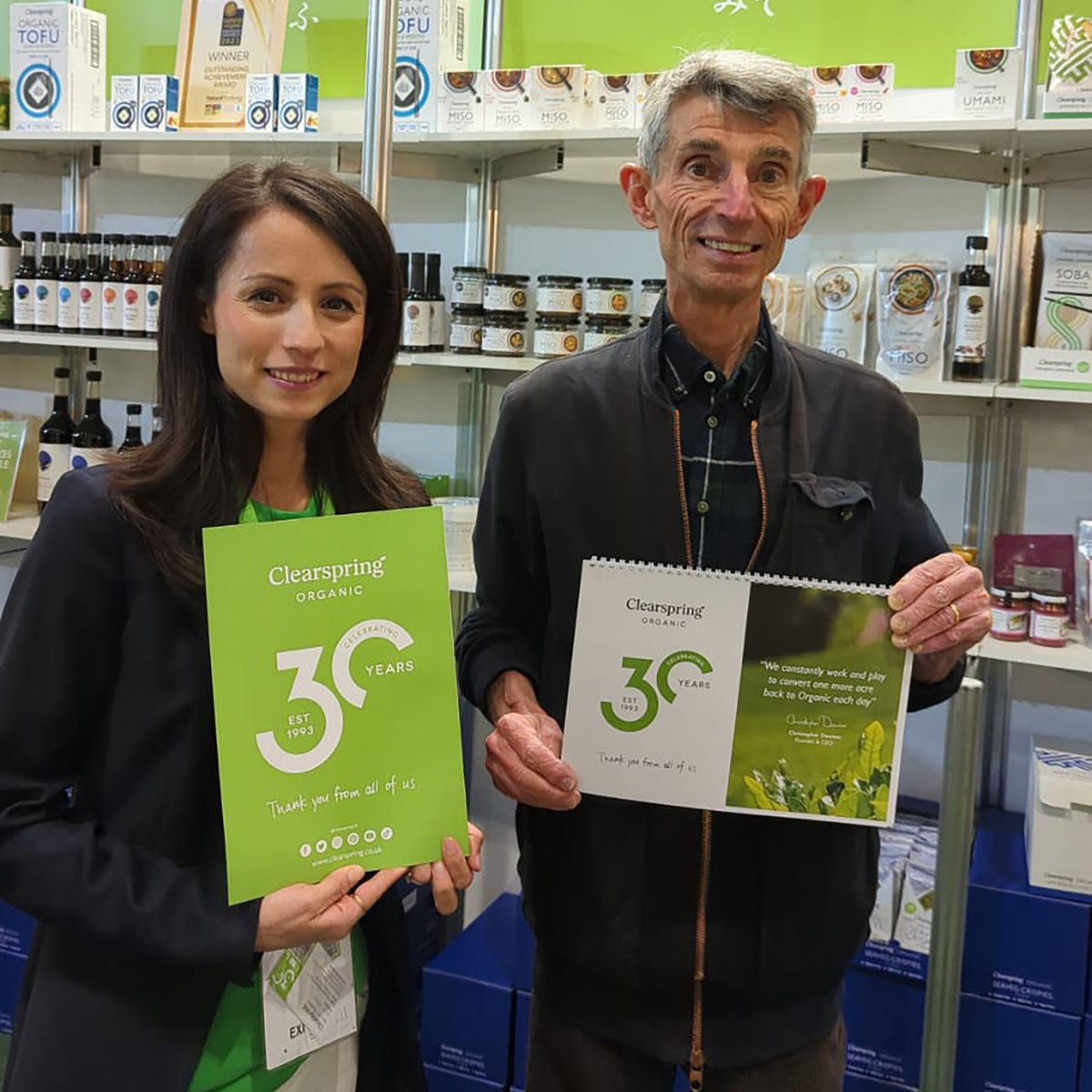 ukorganicassoc's tweet photo. 🏆️ Congratulations to @ClearspringUK! They have just won the Natural & Organic Innovations Award 2023 at @NatProductsShow
The award day has also coincided with the 30th anniversary of the Cleaspring brand!
#nopes #goorganic https://t.co/g8uddXZBfN