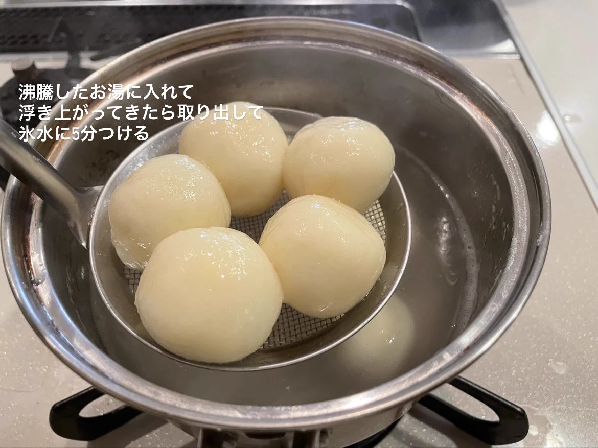 白玉粉と絹豆腐を1：1で混ぜるだけ！お家で簡単に作れる『ふわふわもちもちな白玉団子』