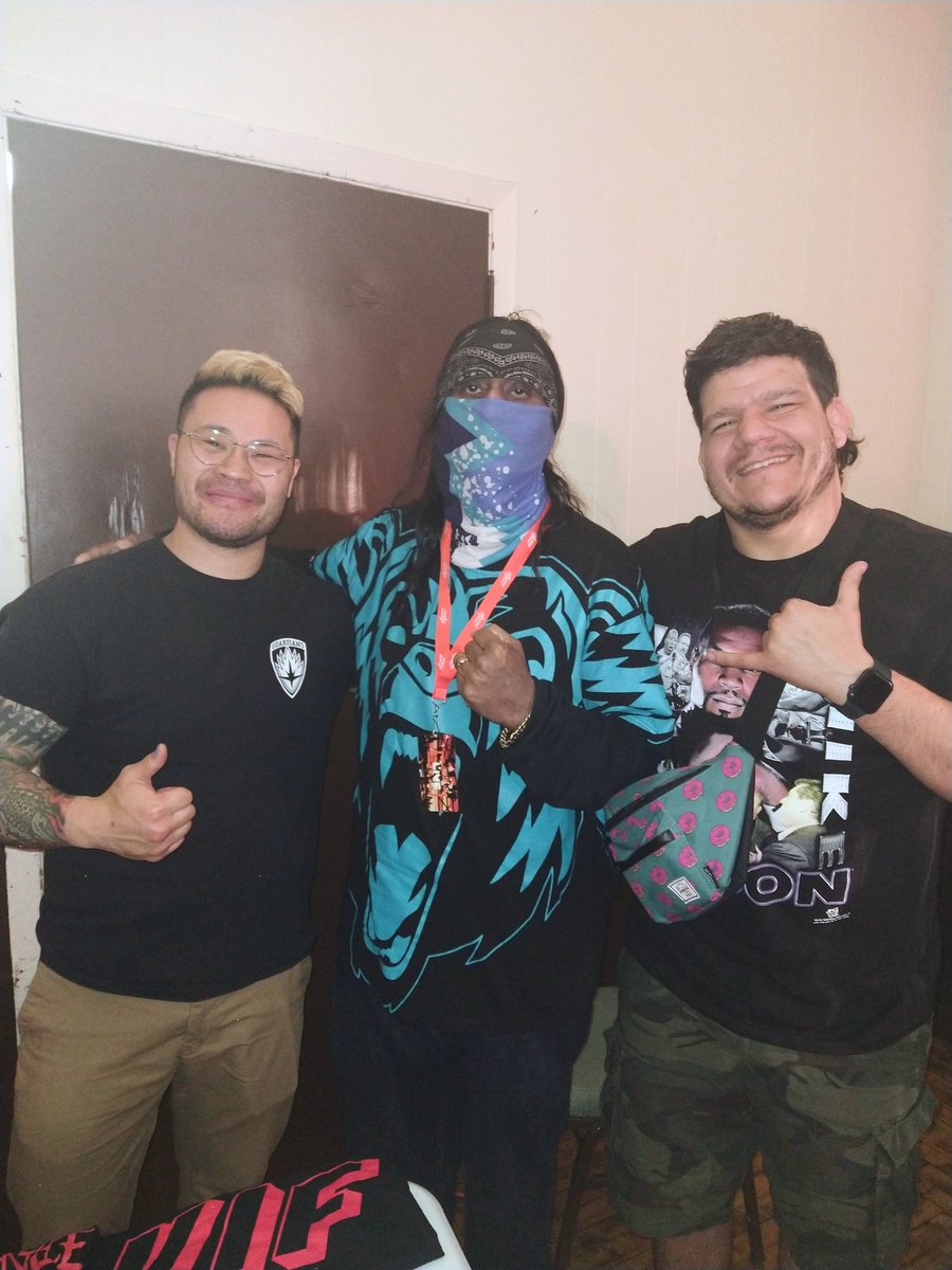 RealTMR4Life1's tweet photo. It was a pleasure meeting u guys and talk to y'all before and after tha show , I guys are so humble , and thank u so much for tha picture. @kevinxku , @dgarrinibc #DPWLive2 https://t.co/1WXgNaePxm