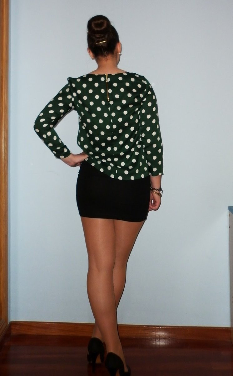Amateur Pantyhose on Twitter "Miniskirt, high heels and pantyhose"