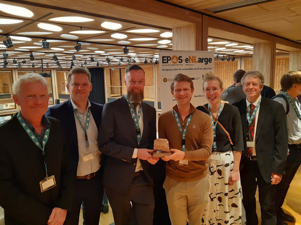 EPOS-eNLarge is een samenwerking tussen <a href="/UniUtrecht/">Utrecht University</a>, <a href="/tudelft/">TU Delft</a>, <a href="/KNMI/">KNMI</a> en <a href="/TNO_nieuws/">TNO Nieuws</a>. Trekker Martyn Drury: "Dankzij deze subsidie hebben we veel meer mogelijkheden om de impact van het menselijk gebruik van onze ondergrond te onderzoeken." Lees meer:
 uu.nl/nieuws/18-milj…