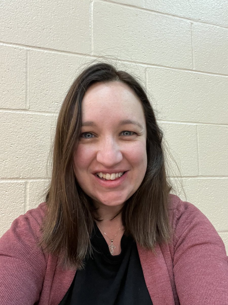 LkwdMusicboost's tweet photo. Time for another Musical Monday! Introducing KAREN BESCAN from HAYES!!!!!!! We are lucky to have her in our District Read more about her (opera at age 11?!!) at https://t.co/XkZ8Rz9zVJ

Teacher like her make us feel all the #rangerpride! 💜💛

@LkwdSchools @LkwdSupt https://t.co/Gva0PDzWzP