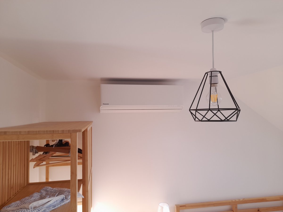 AirconServices's tweet photo. Spring is here, wont be long before the #airconditioning is on! We install all over the home counties, domestic and commercial #saveenergycosts #heatingbills https://t.co/IO4OjaiQee