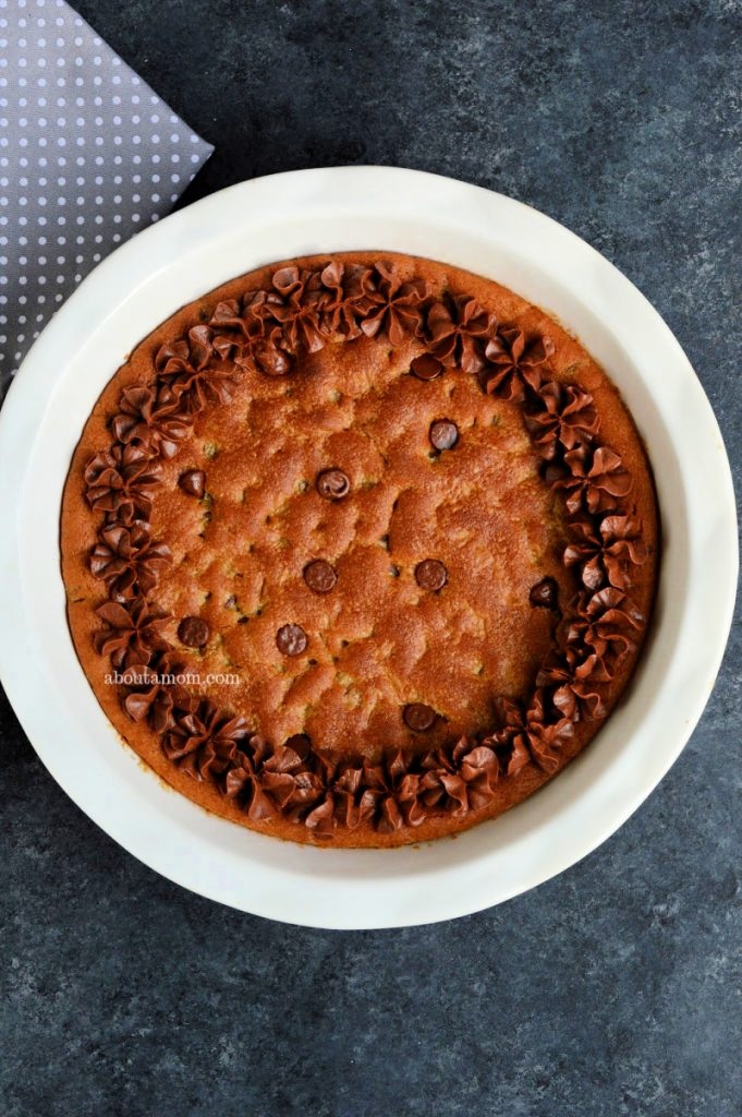 Decorate this giant Chocolate Chip Cookie Pie with chocolate frosting, then slice and serve warm with a scoop of vanilla ice cream and a chocolate drizzle. 😍 It's the best!

Get the recipe: aamom.co/h5Jzsh