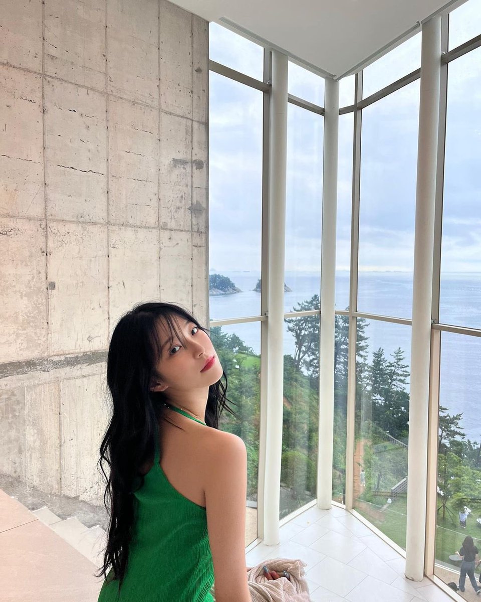 YZ_flover's tweet photo. ジホン誕生日おめでとう🎂
これからもずっと笑顔で笑っていてね🫶
応援してるよ！

 #fromis_9 #프로미스나인 
 #HAPPYJIHEONDAY https://t.co/VSRzcfwpyX