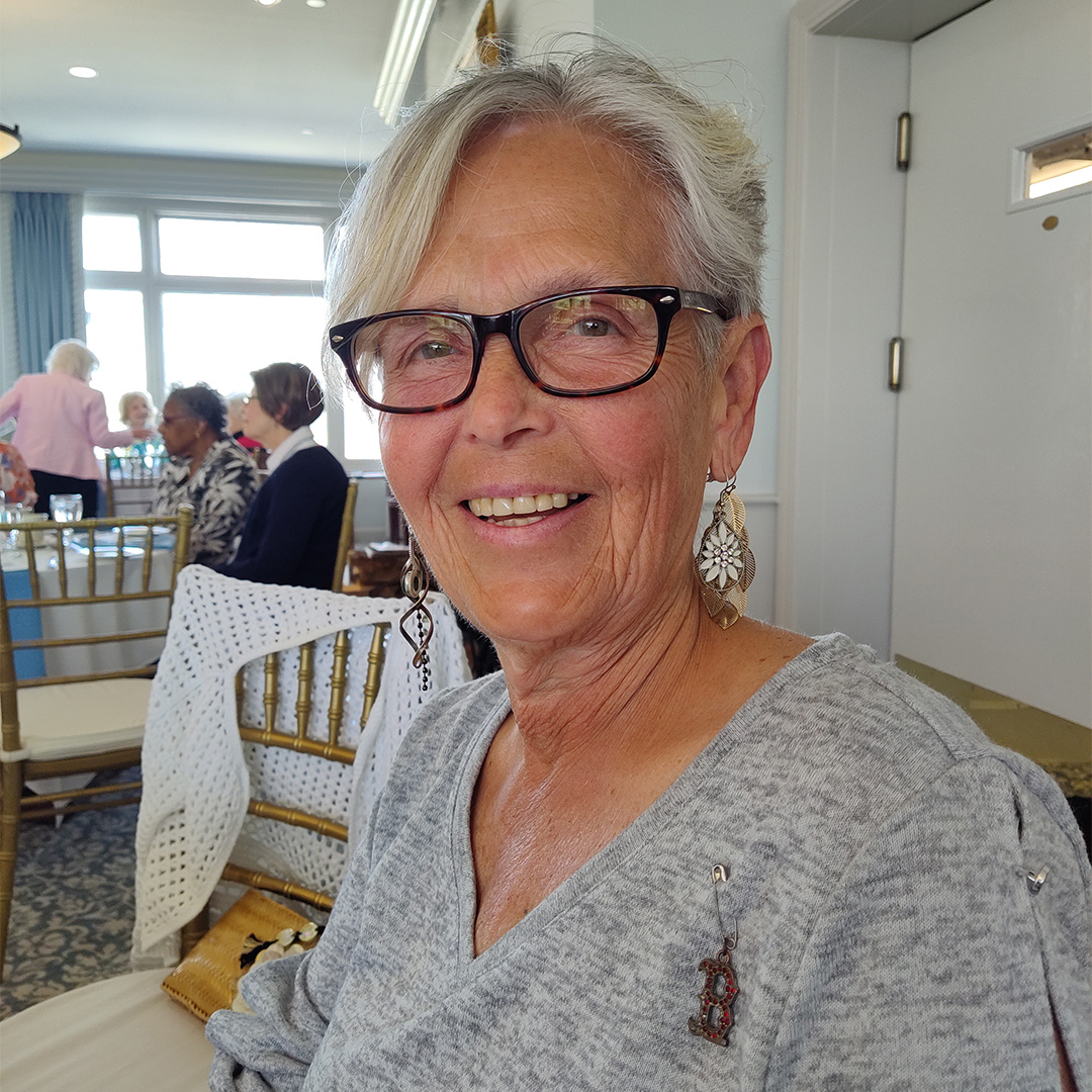 IFlyRhodeIsland's tweet image. Meet one of our airport volunteers, Sandi. Here's why she loves volunteering at PVD!

"I really enjoy coming to the airport! Lots of friendly people and they are always grateful for assistance. I find that very rewarding in and of itself. "
#NationalVolunteerAppreciationWeek