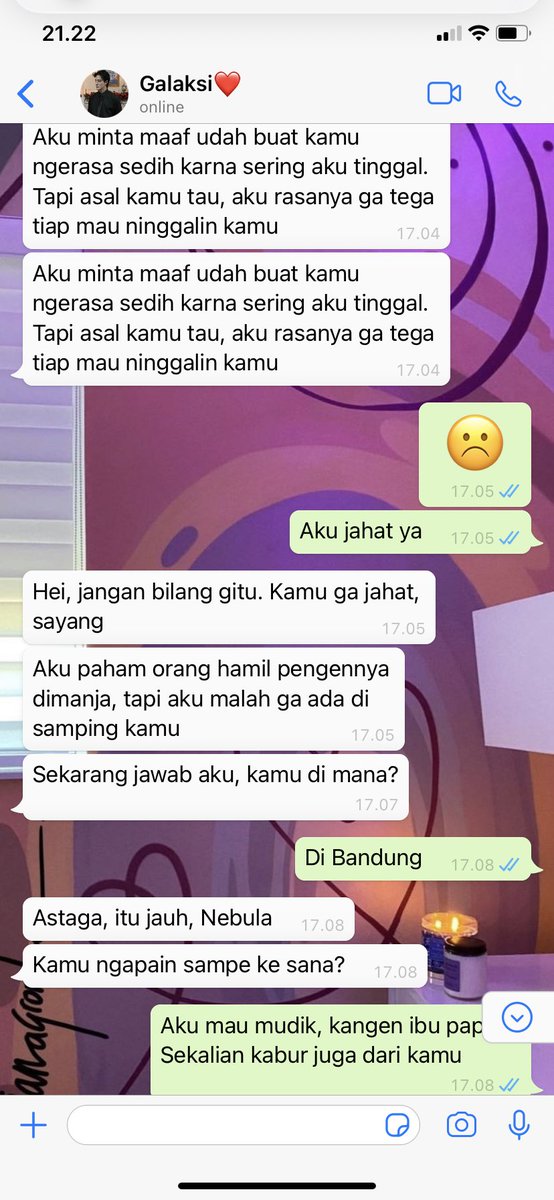 seblakwetiau's tweet photo. #KeepKalem ketika galaksi sibuk kerja dan jarang ada waktu buat nebula #dailylifegabula nebula kabur ke bandung https://t.co/3HaFlRI92n
