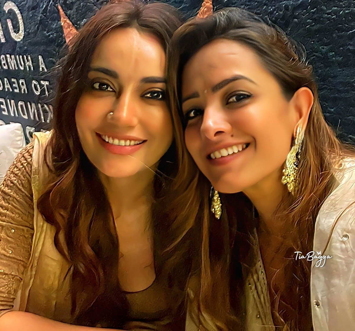 Pretty @SurbhiJtweets @anitahasnandani 🥰 

#SurbhiJyoti #AnitaHassanandani