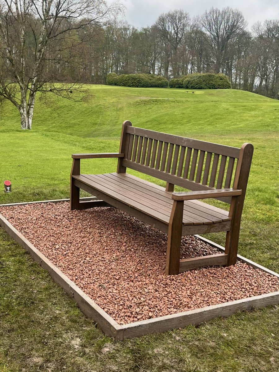 PinseekerGolf's tweet photo. Fed up of maintaining wood benches?

Check out our maintenance free wood effect walnut recycled plastic bench

No rust. No rot. No staining. No painting.…. No problem! ✅

#pinseeker #recycledplasticbench #woodeffect #zeromaintenance #pinseekerquality #golfbench #memorialbench https://t.co/iIjtyFtwQv
