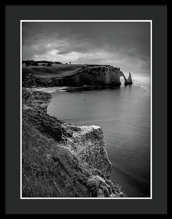nbrandsberg's tweet photo. ETRETAT CLIFFS:
https://t.co/6O9kvqfBYZ
#normandy #france #blackandwhitephotography #etretat #limestonecliffs #AYearForArt #artforsale #Travel #travelphotography #giftideas #nature #BuyIntoArt #springforart #art #normabrandsberg #elegantfinephotography #art4mom https://t.co/euKJi5Hfx2
