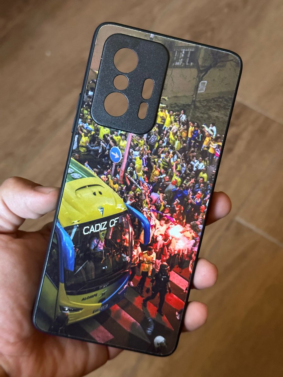 Sublimaniakos's tweet photo. Carcasa realizada para nuestro amigo cadista @luys4 🟡🔵
#sublimaniakos #fundas #fundaspersonalizadas #cadiz #cadizcf https://t.co/6TrArnu5Cx