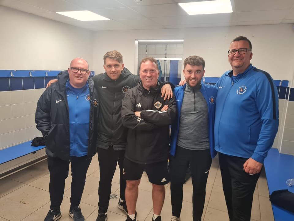 IsleofManFA's tweet photo. Fantastic weekend in Belfast for our IOMFA Academy Boys u15’s for friendlies vs Ridgeway Rovers FC &amp; @OfficialBlues @LinfieldAcademy 

Report here: https://t.co/8xhqgEAB0R

@IrishFA 

@JacksonsIOM Driving Youth Football Forward on the Isle of Man ⚽️🇮🇲 https://t.co/512EBbHIzR