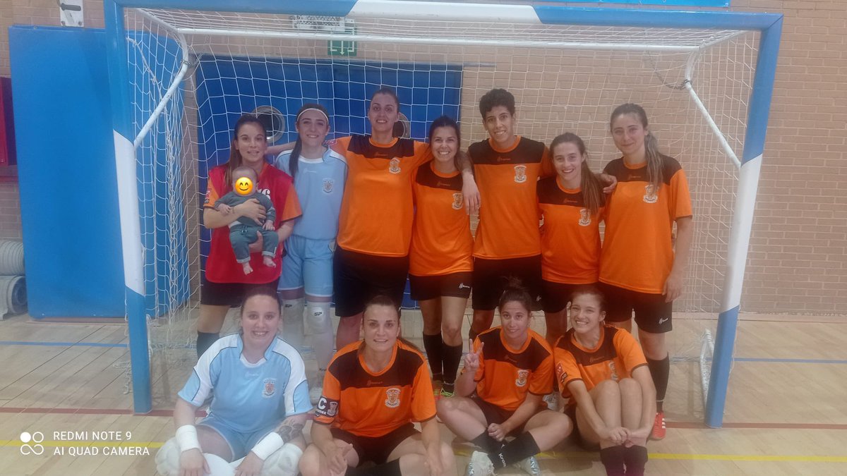 ADAESIMANCAS's tweet photo. ⚫️🟠JORNADA 22▶️ Victoria por 1-3 de nuestras chicas, en un gran partido ¡SEGUIMOS! #AdaeSimancas #FútbolSalaFemenino #VamosChicas https://t.co/V3sKbMKIer