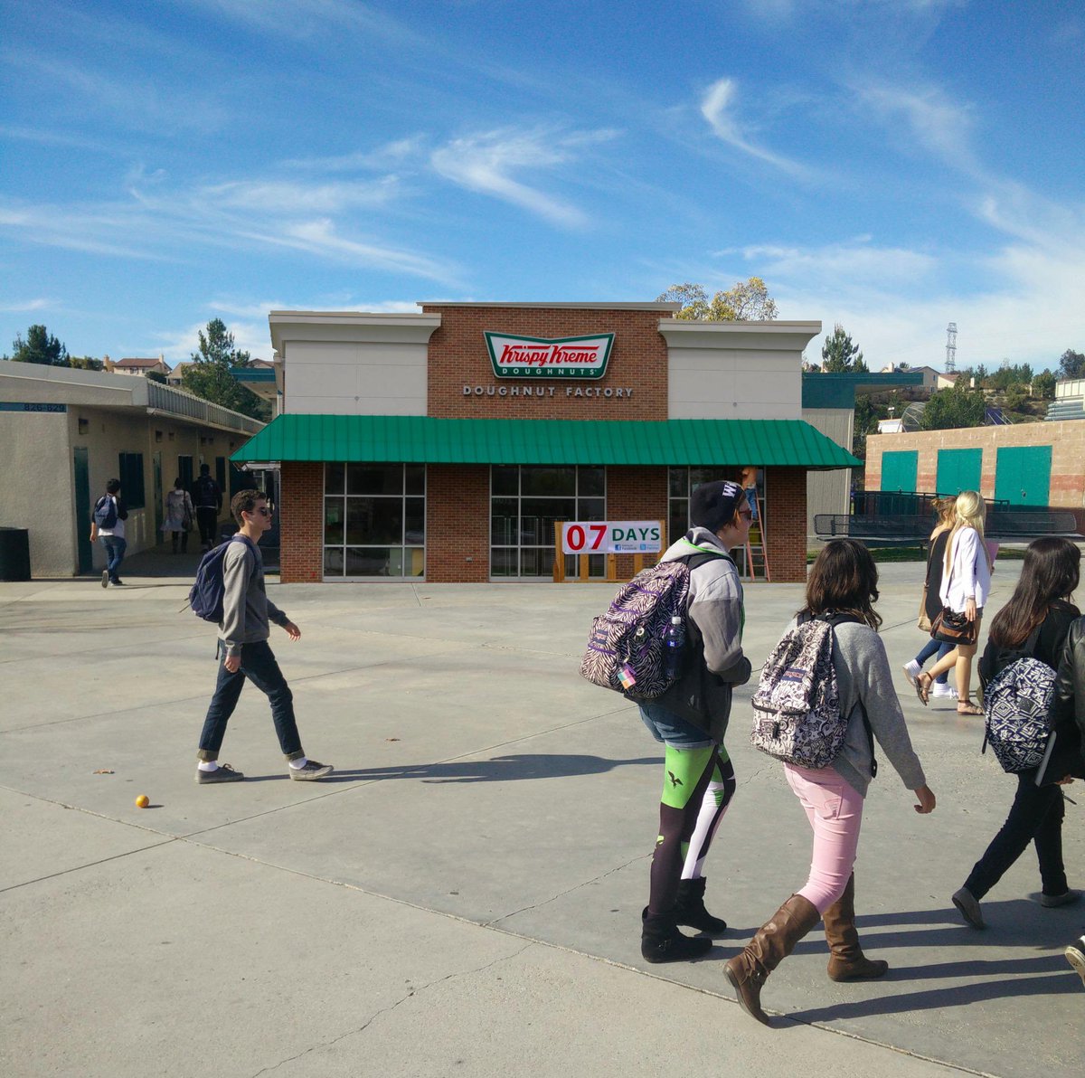 BiIIstenzel's tweet image. Valencia just got a lot better #7days