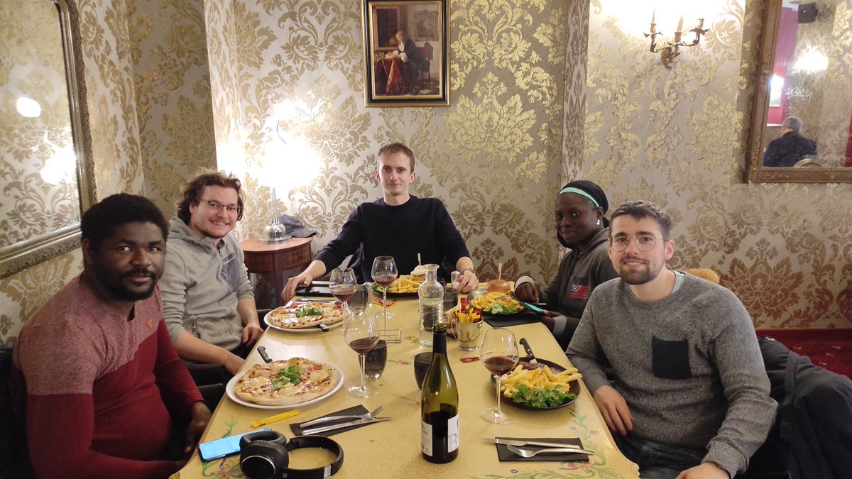 julien_berthe_'s tweet photo. Aujoud'hui avec les stagiaires de master 1 géoris et de licence géographie nous épluchons les archives departepentales de la Marne pour comprendre comment les paysages ont évolué depuis 100 ans #geographie #geoscience @ComGegenaa https://t.co/4NcIXkvVjv
