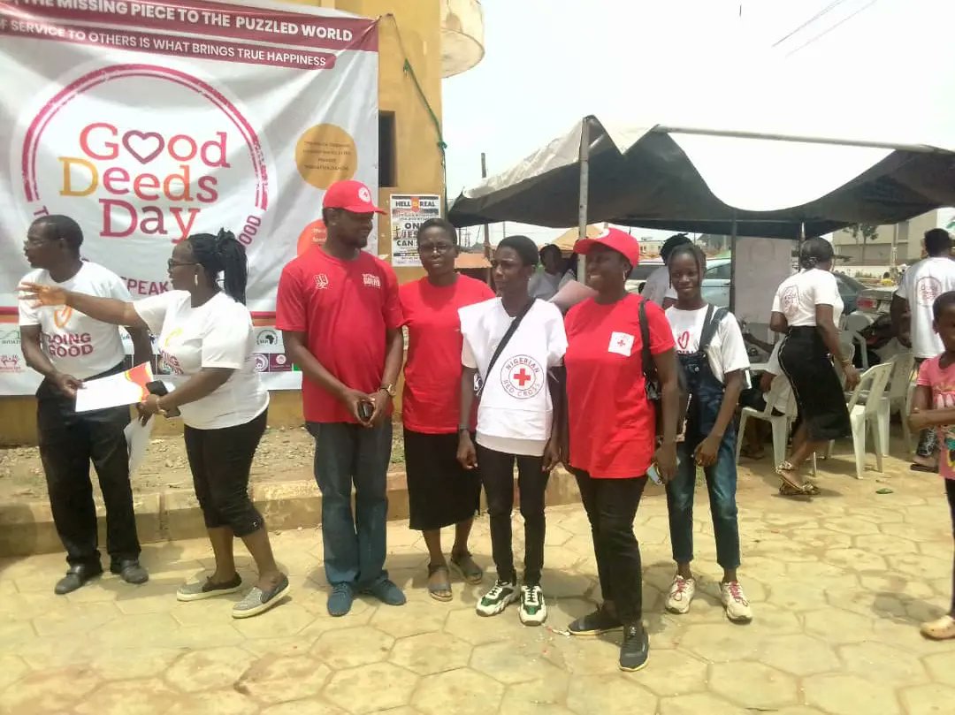 redcross_osun's tweet photo. Over the weekend, @redcross_osun members joined @gooddeedsdaynigeria at the grand finale of the Global Good Deed day Celebration.... @GoodDeedsDay
#thinkgood
#speakgood
#dogood
#Humanity
#redcrossosun https://t.co/3rMqRWUGPG
