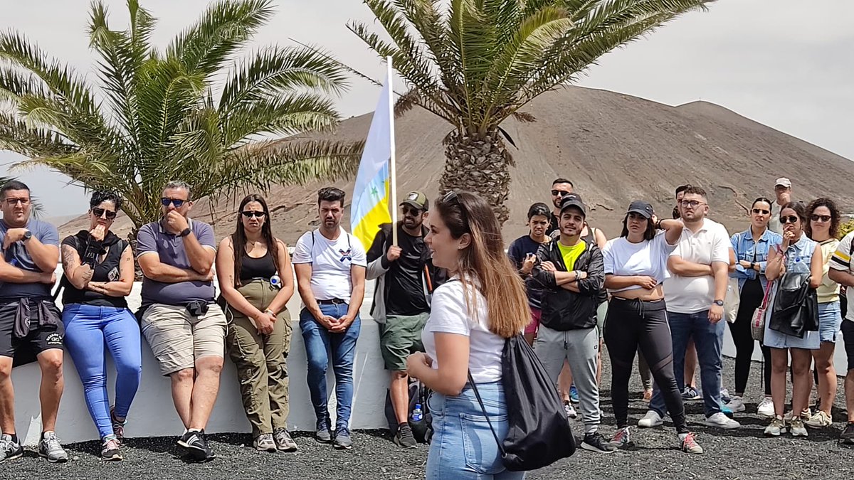 ⚪🔵🟡 Caminemos juntos | Caminata Las Quemadas, Lanzarote

Más de 300 jóvenes participamos en la jornada realizada por Jóvenes Nacionalistas de Canarias en Lanzarote y reivindicamos la falta de oportunidades y crecimiento en el archipiélago.

#NacionalistasCanarios