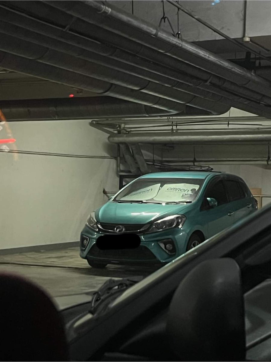 NaratifRakyat's tweet photo. Apa kegunaan sunshade dalam basement? 🤔 https://t.co/TymoKgzSdL