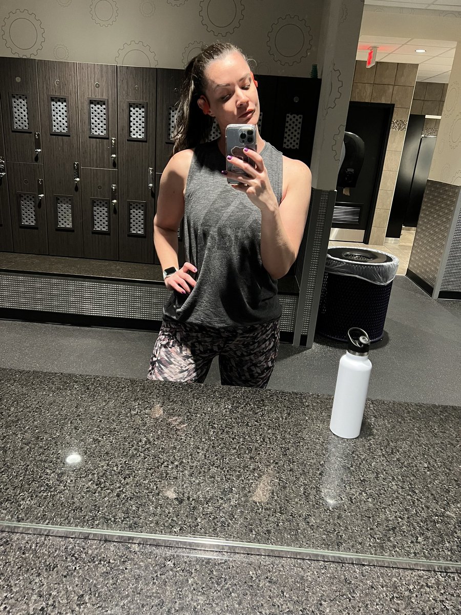 Happy Monday #legday #monday #happymonday #MondayMotivation #MondayHustle