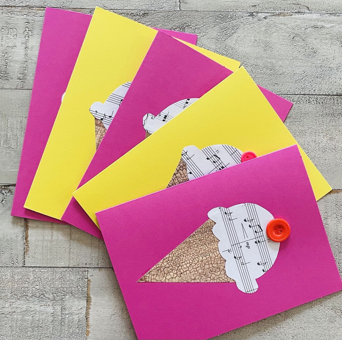 ice cream cone “note” cards for #MothersDay 

#musicmonday #musicgifts #icecream #upcycle #giftideas #etsy #mom etsy.me/41vm2hg