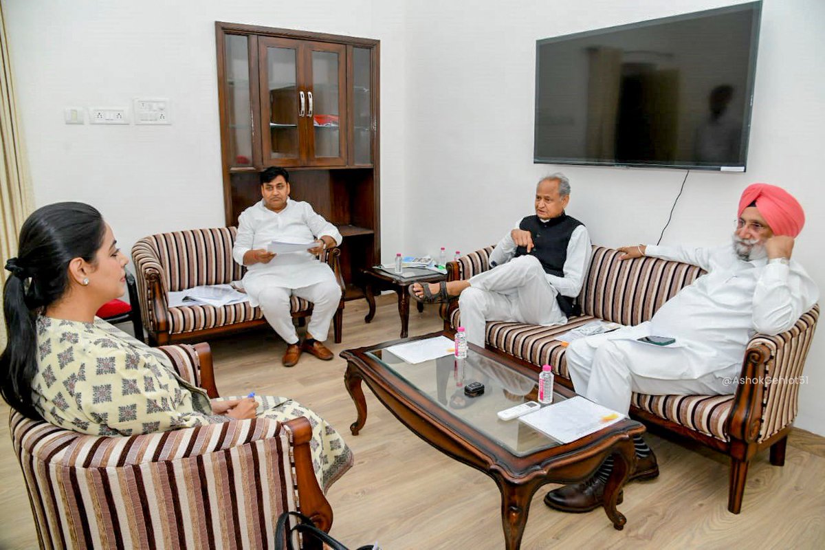 Ashok Gehlot on Twitter "मिशन 2030 व महंगाई राहत कैंपों को प्रभावी