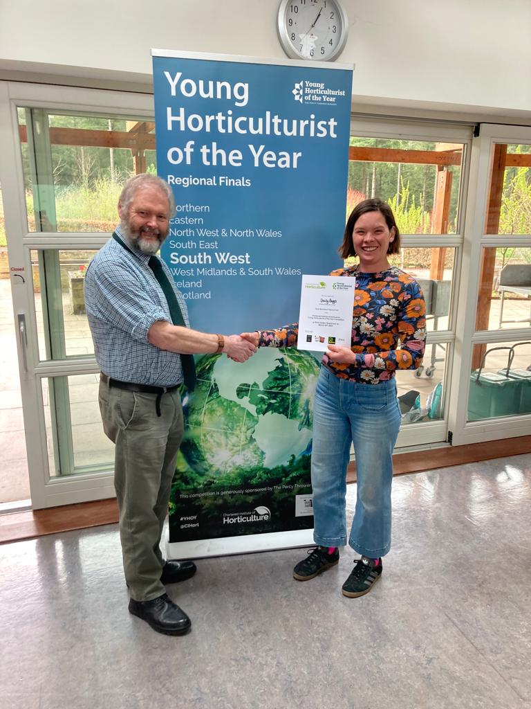 Congratulations to Daisy Baggs from our Ornamental Gardening team who has won the South-West Regional Final for the Young Horticulturist of the Year! @CIHort 👏 We wish you the best of luck for the Final on 6 May 🍀 #thenewtinsomerset