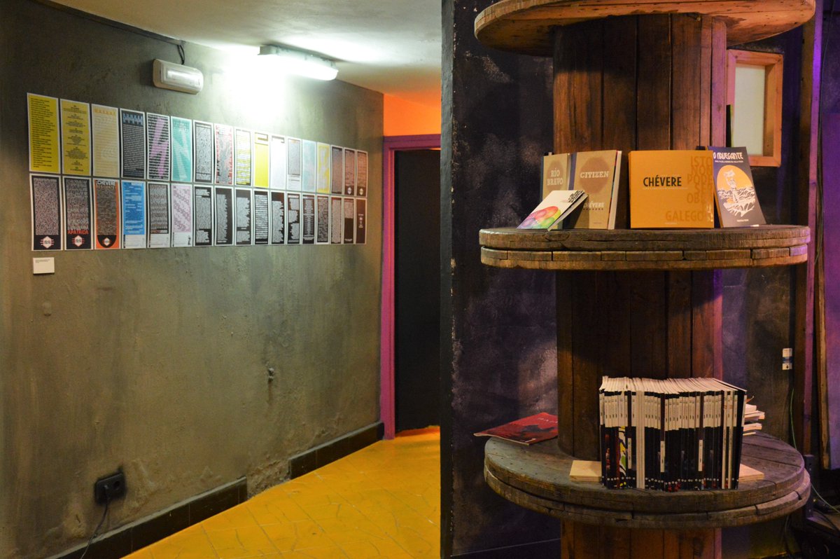 <a href="/ArtikaSala/">Sala Ártika</a> de #Vigo acolle ata o 29 de xuño a exposición «Materiais para un arquivo da cultura submarina. #SalaNasa (1999-2011)». Na inauguración, #PatriciaDeLorenzo e #XesusRon de <a href="/chevereteatro/">chevereteatro</a> presentaron «O Navegante» de Tristán Ron e «Chévere: 35 anos de axitación cultural»