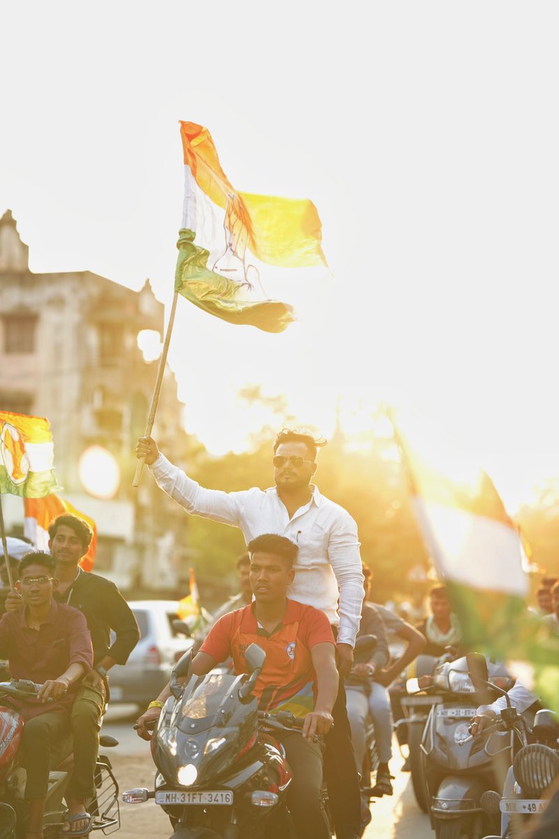 bodeajinkya's tweet photo. महविकास आघाडीच्या वज्रमूठ सभेनिमित्त नागपूर दक्षिण पश्चिम युवक काँग्रेस चे अध्यक्ष श्री. अजिंक्य बोडे यांच्या नेतृत्वात जयताळा ते दर्शन कॉलोनी येथील विराट सभे पर्यंत भव्य बाईक रॅली....
#वज्रमूठ 
#VajramuthSabha 
@RahulGandhi 
@srinivasiyc 
@IYCMaha
@IYC @INCMaharashtra @INCIndia https://t.co/1UVpL3BW0u